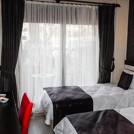 Eleven Hotel 3*